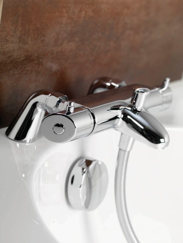Aqualisa HIQUXT Thermostatic Shower and Bath Mixer